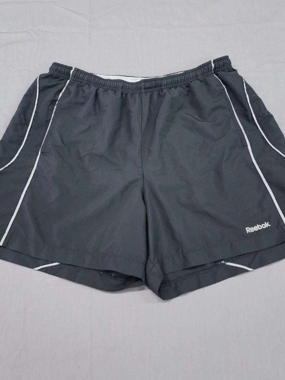 Reebok Mens L Black Athletic Shorts PlayDry Lined 5 Inseam Gym Training